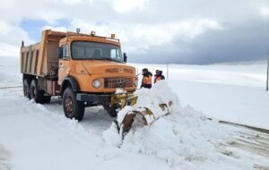 برفروبی بیش از ۴هزار کیلومتر باند از محورهای زنجان در پی بارشهای اخیر برفروبی بیش از ۴هزار کیلومتر باند از محورهای زنجان در پی بارشهای اخیر