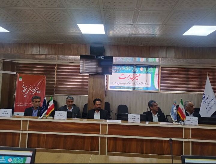 برپایی میز خدمت شورای هماهنگی امور راه و شهرسازی استان سیستان و بلوچستان به مناسبت دهه فجر برپایی میز خدمت شورای هماهنگی امور راه و شهرسازی استان سیستان و بلوچستان به مناسبت دهه فجر