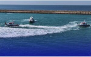 برگزاری مانور جستجو و نجات، اطفای حریق و مقابله با آلودگی دریایی در بندر چابهار برگزاری مانور جستجو و نجات، اطفای حریق و مقابله با آلودگی دریایی در بندر چابهار