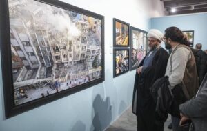 برگزیدگان «زندگی در جنگ» معرفی شدند؛ افتتاح نمایشگاهی از جنگ ۱۲روزه برگزیدگان «زندگی در جنگ» معرفی شدند؛ افتتاح نمایشگاهی از جنگ ۱۲روزه