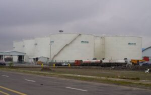 بهره برداری از پروژه مخازن ۴۰ هزار تنی ذخیرهسازی روغن خام خوراکی در بندر انزلی بهره برداری از پروژه مخازن ۴۰ هزار تنی ذخیرهسازی روغن خام خوراکی در بندر انزلی