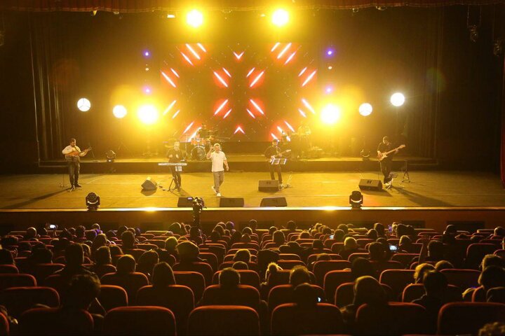 تازه واردهای موسیقی پاپ کنسرت برگزار کردند؛ چه خبر از بخش سرود؟ تازه واردهای موسیقی پاپ کنسرت برگزار کردند؛ چه خبر از بخش سرود؟