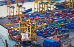 تجارت خارجی ایران در معرض تهدید / درهم ابزار فشار شد تجارت خارجی ایران در معرض تهدید / درهم ابزار فشار شد