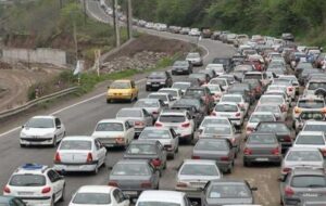 ترافیک نیمهسنگین در ۵ مسیر پرتردد کشور| لغزندگی جادههای کوهستانی بر اثر برف و کولاک ترافیک نیمهسنگین در ۵ مسیر پرتردد کشور| لغزندگی جادههای کوهستانی بر اثر برف و کولاک