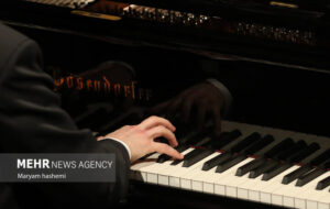 جزئیات یک شب موسیقایی در تالار رودکی؛ ناصحی به پاس بزرگان مینوازد جزئیات یک شب موسیقایی در تالار رودکی؛ ناصحی به پاس بزرگان مینوازد