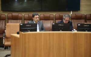 جلسه بررسی آغاز عملیات اجرایی پروژه کنارگذر جنوبی کرج به ریاست استاندار البرز برگزار شد جلسه بررسی آغاز عملیات اجرایی پروژه کنارگذر جنوبی کرج به ریاست استاندار البرز برگزار شد