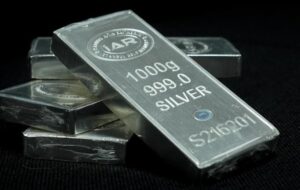 دامنه نوسان 10 صندوقها و گواهی نقره؛ فرصت یا ریسک؟ دامنه نوسان 10 صندوقها و گواهی نقره؛ فرصت یا ریسک؟