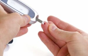 زنگ خطر افزایش کلسترول در جوانان زنگ خطر افزایش کلسترول در جوانان