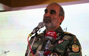 فرمانده نیروی زمینی ارتش: با پیوستن ارتش به انقلاب کمر طاغوت شکست فرمانده نیروی زمینی ارتش: با پیوستن ارتش به انقلاب کمر طاغوت شکست