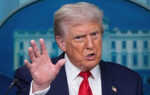 فوری / ترامپ دستور حمله نظامی به ایران را صادر کرد؟ فوری / ترامپ دستور حمله نظامی به ایران را صادر کرد؟