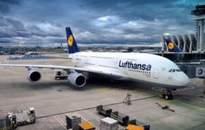 فوری/ پروازهای شبانه به اسرائیل لغو شد فوری/ پروازهای شبانه به اسرائیل لغو شد