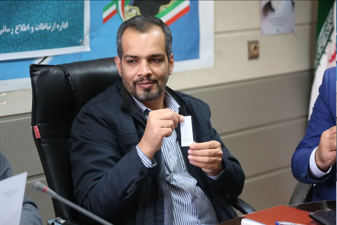 قرعه کشی ۶۱ قطعه زمین بین متقاضیان طرح جوانی جمعیت در شهرهای سامان و هوره قرعه کشی ۶۱ قطعه زمین بین متقاضیان طرح جوانی جمعیت در شهرهای سامان و هوره