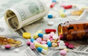 مجلس نباید به حذف ارز ترجیحی دارو و تجهیزات رای بدهد مجلس نباید به حذف ارز ترجیحی دارو و تجهیزات رای بدهد