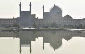 مسجد امام اصفهان در نمایی نگران کننده + عکس مسجد امام اصفهان در نمایی نگران کننده + عکس