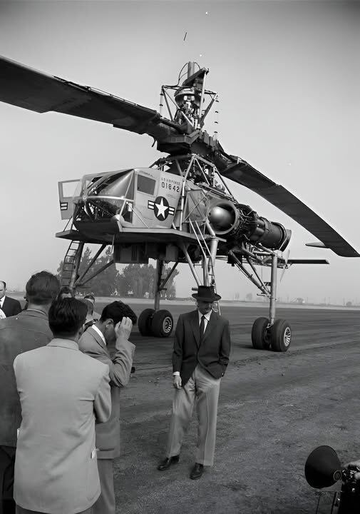 معرفی «جرثقیل پرنده»؛ غولی که میخواست آسمان را بلند کند معرفی «جرثقیل پرنده»؛ غولی که میخواست آسمان را بلند کند