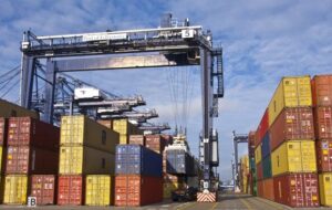 مهلت ۵ روزه گمرک برای ترخیص کالاهای اساسی مهلت ۵ روزه گمرک برای ترخیص کالاهای اساسی