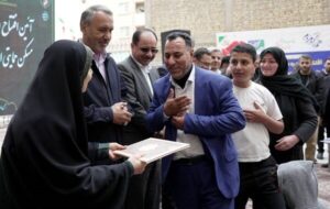 واگذاری زمین به ۲۲۰۰ خانوار متقاضی طرح جوانی جمعیت استان فارس واگذاری زمین به ۲۲۰۰ خانوار متقاضی طرح جوانی جمعیت استان فارس