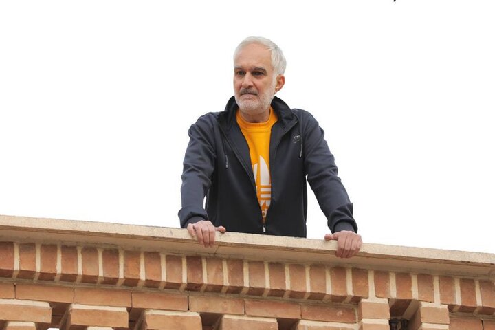 وقتی «سقف» فرو میریزد اما امید رنگ نمیبازد؛ چالشهای فرمی محافظهکار