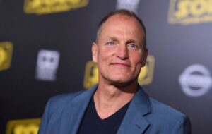 وودی هارلسون به دونالد ترامپ تاخت وودی هارلسون به دونالد ترامپ تاخت