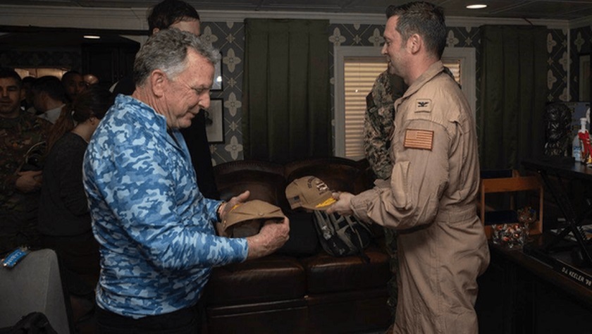 ویتکاف روی عرشه ناو آبراهام لینکلن/ با خلبانی که پهپادی ایرانی را سرنگون کرد دیدار کردم ویتکاف روی عرشه ناو آبراهام لینکلن/ با خلبانی که پهپادی ایرانی را سرنگون کرد دیدار کردم