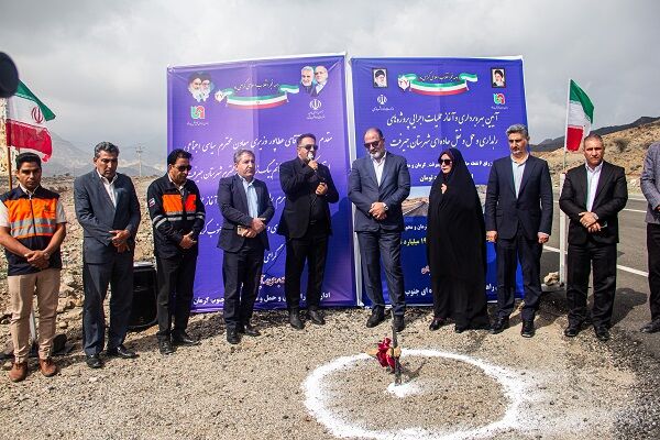 ویدئو | آیین بهرهبرداری از ۶ پروژه ایمنسازی (حذف نقاط حادثهخیز) و آغاز عملیات اجرایی ۵۵ کیلومتر روکش آسفالت در جنوب کرمان جیرفت
