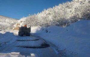 ویدئو | اجرای عملیات برفروبی و بازگشایی محور نیالا-سرخگرویه (دامغان) راهداران پرتلاش شهرستان بهشهر ویدئو | اجرای عملیات برفروبی و بازگشایی محور نیالا-سرخگرویه (دامغان) راهداران پرتلاش شهرستان بهشهر