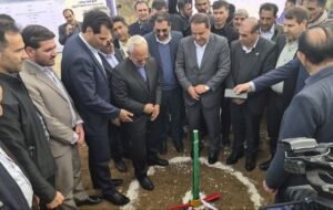 کلنگ زنی پل گاومیشان حد فاصل استانهای ایلام و لرستان با حضور معاون وزیر راه و شهرسازی کلنگ زنی پل گاومیشان حد فاصل استانهای ایلام و لرستان با حضور معاون وزیر راه و شهرسازی