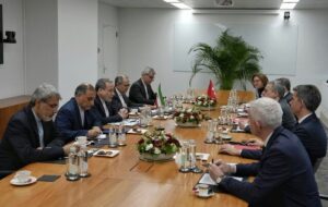 گفتگوی عراقچی با وزیرخارجه سوئیس درباره مذاکرات ایران و آمریکا گفتگوی عراقچی با وزیرخارجه سوئیس درباره مذاکرات ایران و آمریکا