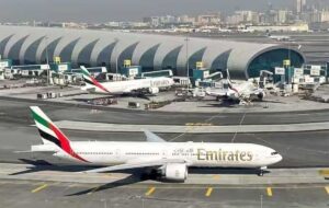 آسیب به هواپیماهای مسافربری پیشرفته در فرودگاه دبی در جنگ علیه ایران آسیب به هواپیماهای مسافربری پیشرفته در فرودگاه دبی در جنگ علیه ایران