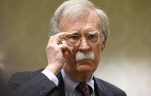 اختلاف در دولت ترامپ بالا گرفت/ بولتون خواستار استعفا شد اختلاف در دولت ترامپ بالا گرفت/ بولتون خواستار استعفا شد