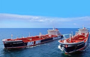 اختلاف شدید در آمریکا بر سر بیمه نفتکشهای عبوری از تنگه هرمز اختلاف شدید در آمریکا بر سر بیمه نفتکشهای عبوری از تنگه هرمز