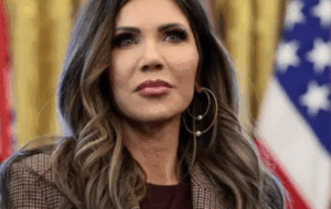 تغییر در کابینه ترامپ/ وزیر امنیت داخلی برکنار شد تغییر در کابینه ترامپ/ وزیر امنیت داخلی برکنار شد