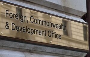 تنش دیپلماتیک در لندن/ سفیر ایران احضار شد تنش دیپلماتیک در لندن/ سفیر ایران احضار شد