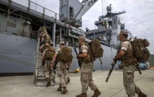 فوری / ورود ۲۵۰۰ تفنگدار دریایی آمریکا به خاورمیانه فوری / ورود ۲۵۰۰ تفنگدار دریایی آمریکا به خاورمیانه