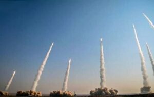 حملات موشکی صبحگاهی ایران و حزب الله به اراضی اشغالی/ آژیر خطر در حیفا به صدا در آمد حملات موشکی صبحگاهی ایران و حزب الله به اراضی اشغالی/ آژیر خطر در حیفا به صدا در آمد