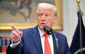 فوری / ترامپ این افراد مرتبط به ایران را تهدید به ترور کرد + عکس فوری / ترامپ این افراد مرتبط به ایران را تهدید به ترور کرد + عکس