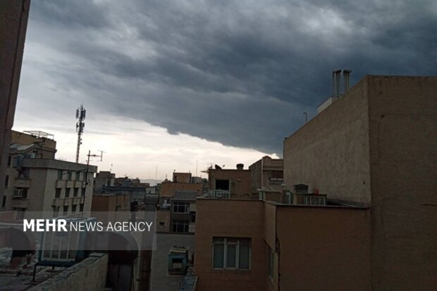 محیط زیست زیر سایه جنگ؛ یک میلیون تُن آلودگی در آسمان ایران! محیط زیست زیر سایه جنگ؛ یک میلیون تُن آلودگی در آسمان ایران!