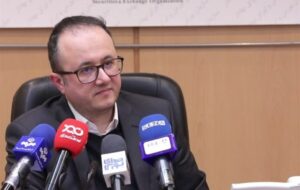 نقش نهادهای مالی در حفظ اعتماد بازار سرمایه نقش نهادهای مالی در حفظ اعتماد بازار سرمایه