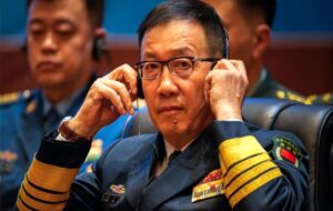 هشدار تند وزیر دفاع چین به آمریکا درمورد تنگه هرمز و محاصره دریایی ایران هشدار تند وزیر دفاع چین به آمریکا درمورد تنگه هرمز و محاصره دریایی ایران