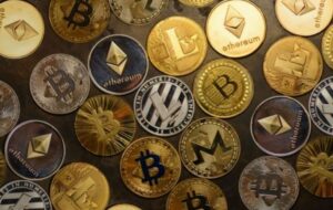 آخرین قیمت رمزارزها/ بیتکوین صعود تا پشت مرز ۸۳ هزار دلار و تتر همچنان در مسیر کاهش قیمت آخرین قیمت رمزارزها/ بیتکوین صعود تا پشت مرز ۸۳ هزار دلار و تتر همچنان در مسیر کاهش قیمت