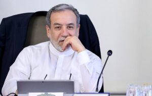 اعتراض عراقچی به دستگیری اتباع ایرانی در کویت/ احتمال پاسخ ایران شدت گرفت اعتراض عراقچی به دستگیری اتباع ایرانی در کویت/ احتمال پاسخ ایران شدت گرفت