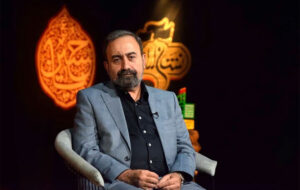 دایره را تنگ کنیم آنها که دلسوز وطن نیستند روایتگر میشوند! دایره را تنگ کنیم آنها که دلسوز وطن نیستند روایتگر میشوند!