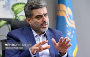 روایت آقای مدیر از «شوکهای بزرگ»؛ هنرمندان را با عملکردشان قضاوت کنیم روایت آقای مدیر از «شوکهای بزرگ»؛ هنرمندان را با عملکردشان قضاوت کنیم