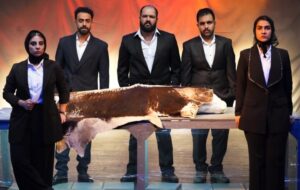 «گاوداری» و پستویی برای دفن پدر؛ برای زنده ماندن تئاتر تلاش میکنیم «گاوداری» و پستویی برای دفن پدر؛ برای زنده ماندن تئاتر تلاش میکنیم