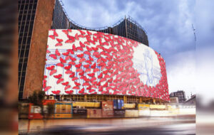 آخرین دیدار ملت با رهبر شهید روی دیوارنگاره میدان ولیعصر (عج)