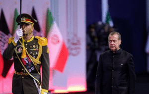 ادعای جنجالی مدودف درباره قدرت ایران در هرمز و باب‌المندب
