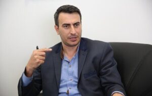 شرایط واردات خودرو از طریق منطقه آزاد فرودگاه امام(ره) شرایط واردات خودرو از طریق منطقه آزاد فرودگاه امام(ره)